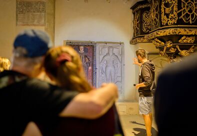 Komentované prohlídky a přednášky pro školy