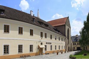 Kostel sv. Jana Křtitele a minoritský klášter