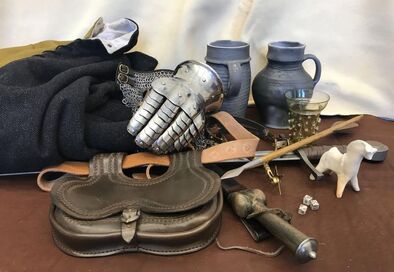 Muzejní kufřík 14.století aneb Jak se nám žilo