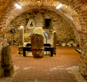 Historie vytesaná do kamene