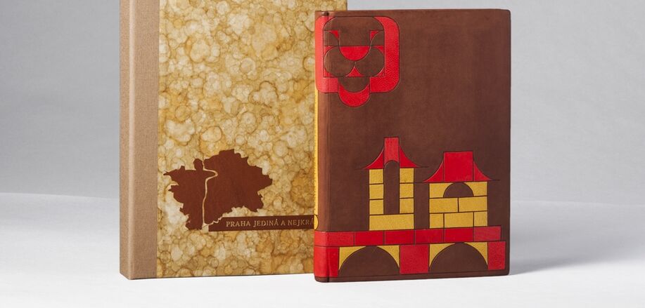 24. 2. Tisková zpráva k výstavě 50 let trienále umělecké knižní vazby